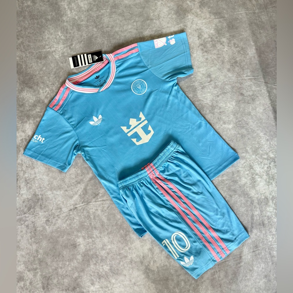 Inter Miami Away kit Messi 10 - Picture 3 of 7